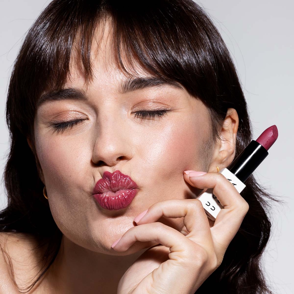 Nourishing Sheer Lipstick Wildberry