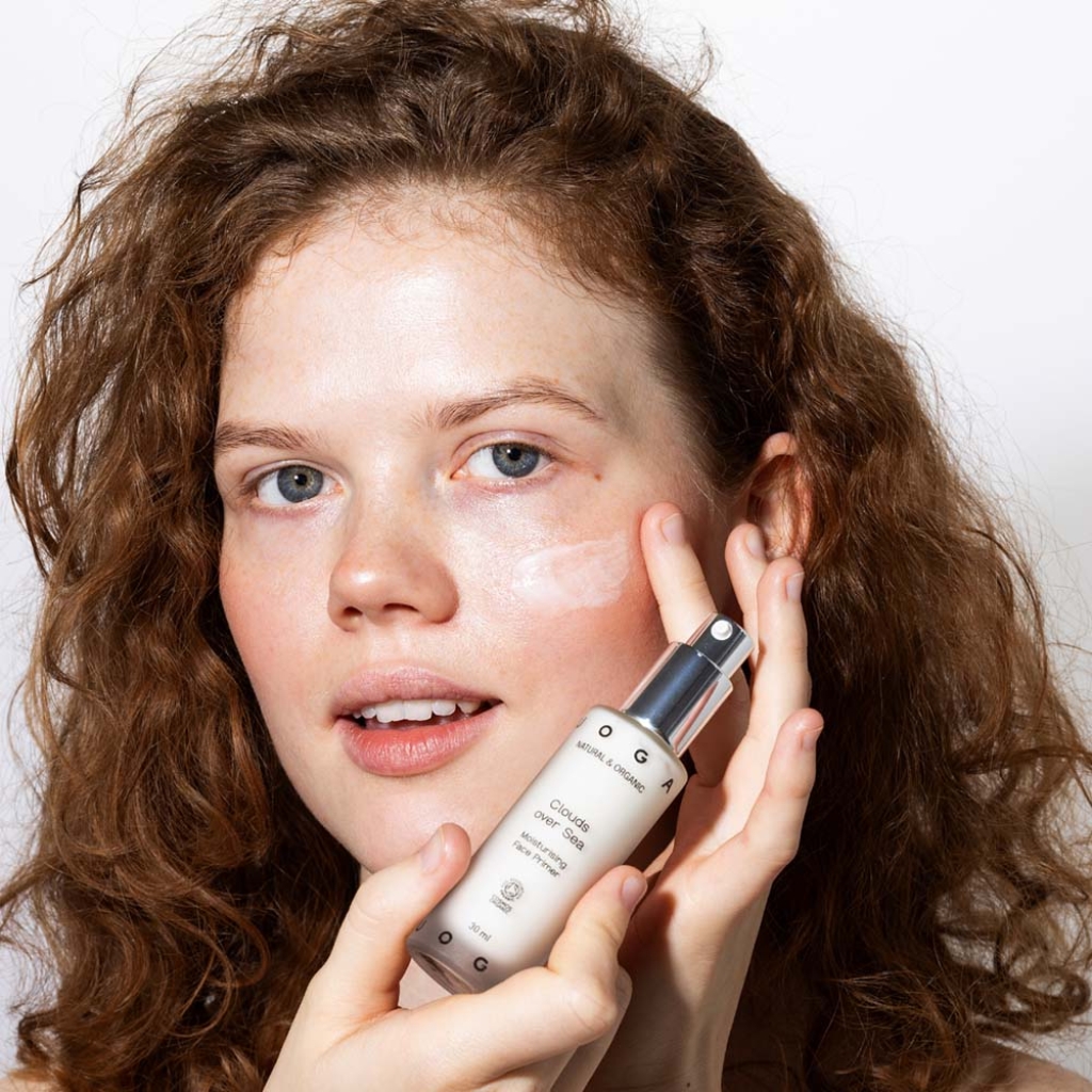 Hydrating Face Primer Clouds Over Sea