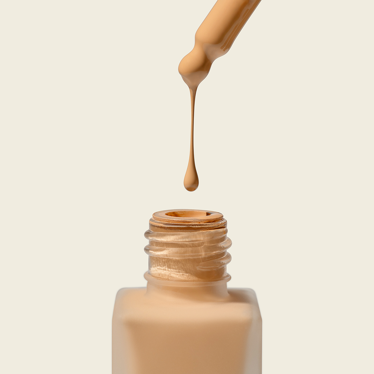 Mineral serum foundation (687 Warm Stones)