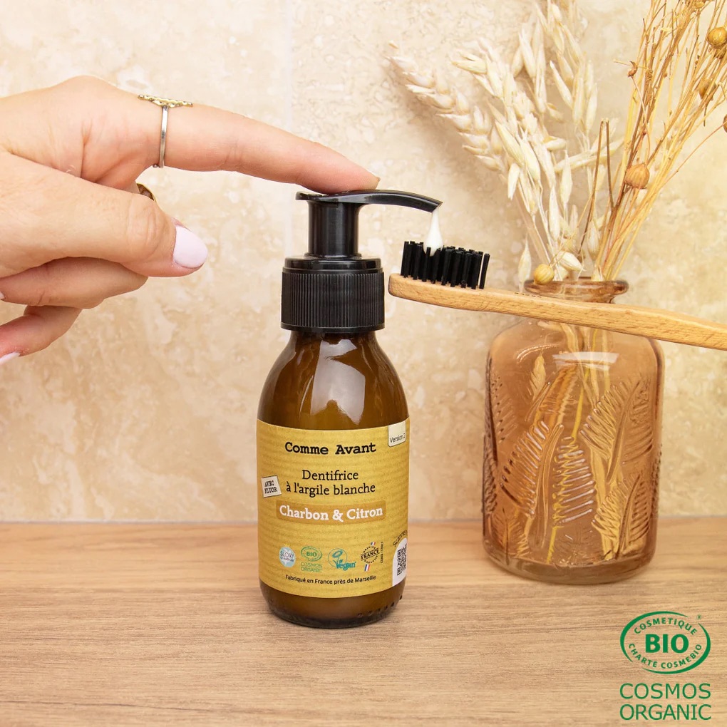 Dentifrice en pâte au charbon végétal et citron
