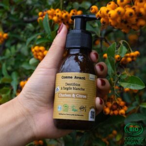 Dentifrice en pâte au charbon végétal et citron