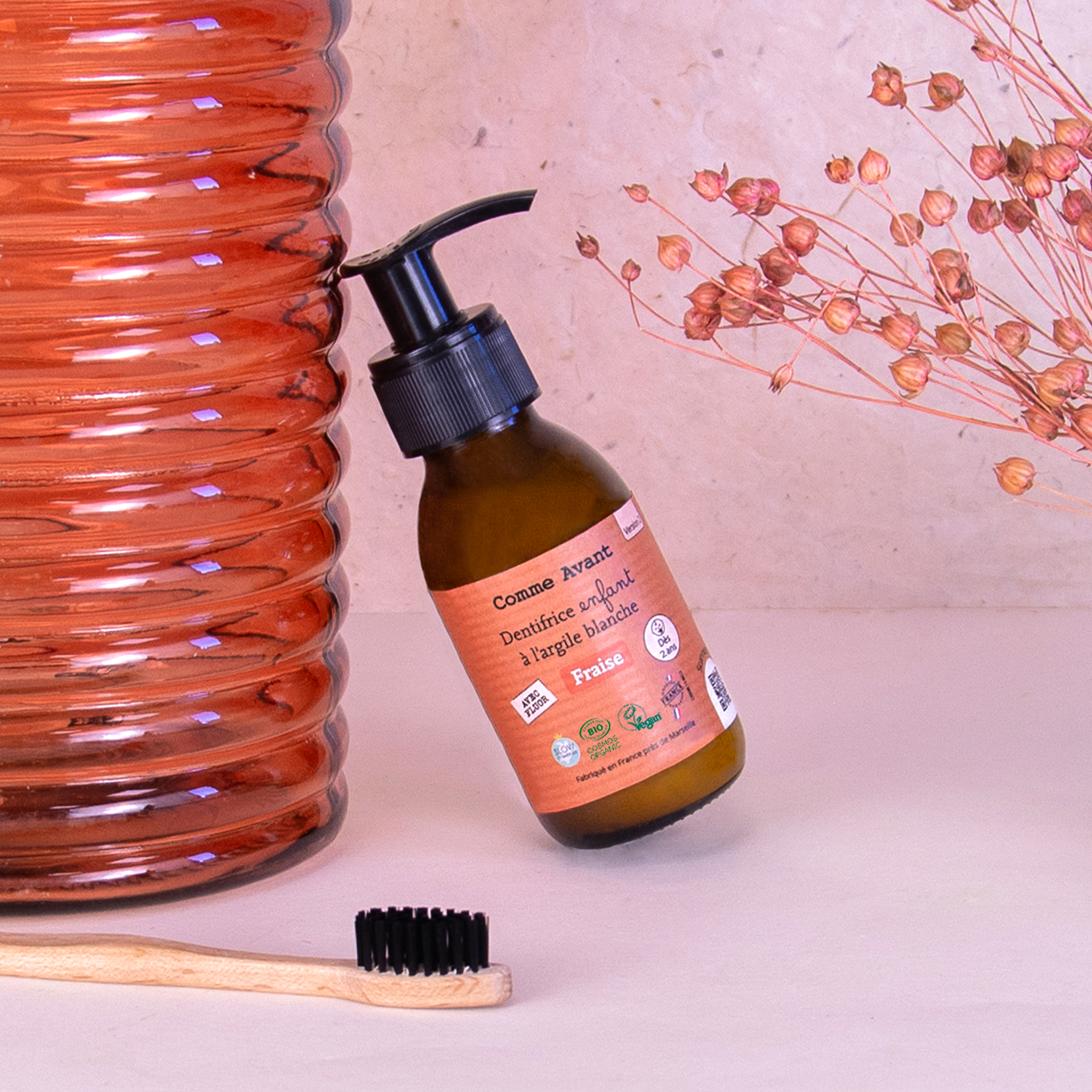 Dentifrice enfant en pâte à la fraise