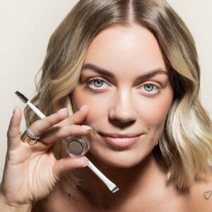 Eyebrow duo brush